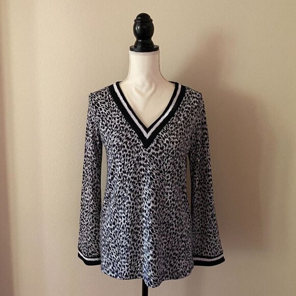 Michael Kors Cheetah Print Long Sleeves V Neck Blouse | Black & White | Size S - Picture 1 of 8